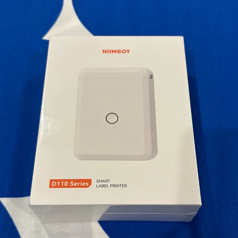 NWT New in Box NIIMBOT D110 Mini Label Maker Machine in White